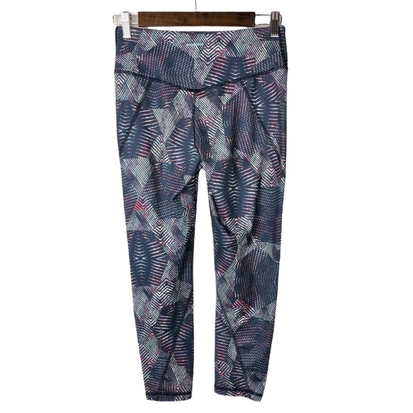 Patagonia Centered Crops in Abstract Smoky Violet Athletic Pants S - Picture 2 of 5